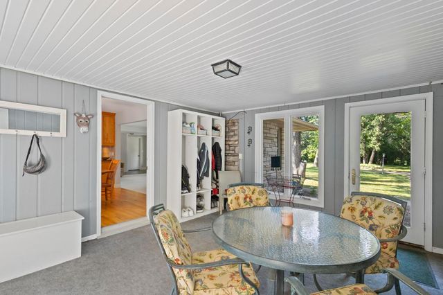 15 Saint Albans Road E, Hopkins, MN 55305