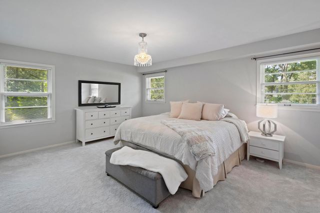 15 Saint Albans Road E, Hopkins, MN 55305