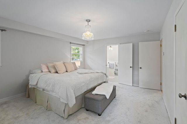 15 Saint Albans Road E, Hopkins, MN 55305