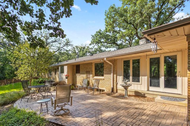 15 Saint Albans Road E, Hopkins, MN 55305