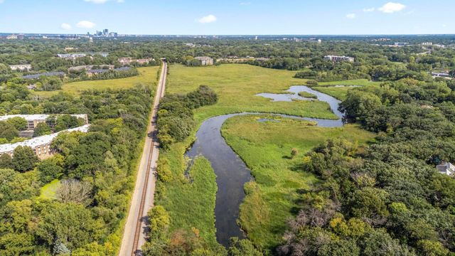 15 Saint Albans Road E, Hopkins, MN 55305