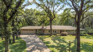 15 Saint Albans Road E, Hopkins, MN 55305