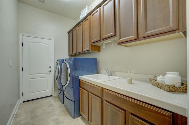 2185 DONOVAN Dr, Lincoln, CA 95648