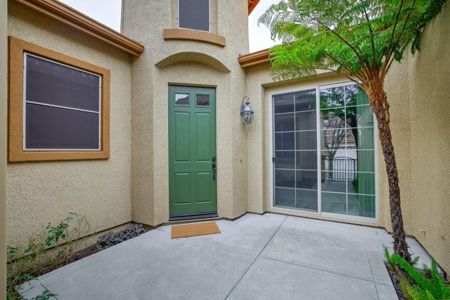 2185 DONOVAN Dr, Lincoln, CA 95648