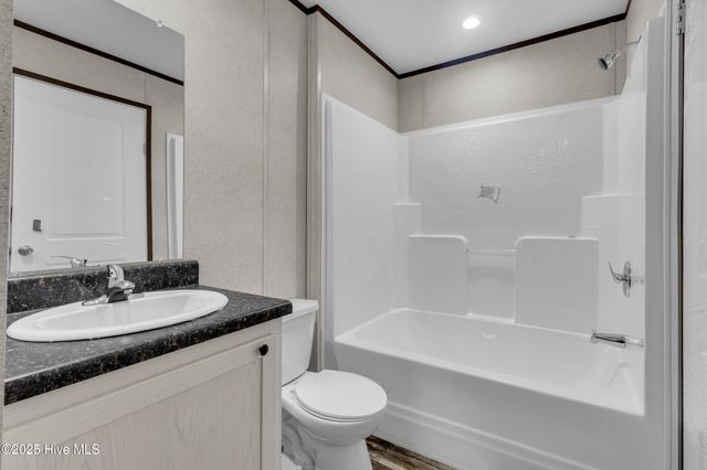 108 Gladewood Circle, New Bern, NC 28560