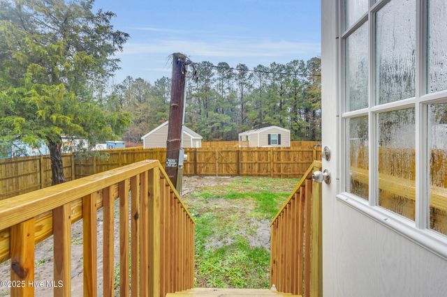 108 Gladewood Circle, New Bern, NC 28560