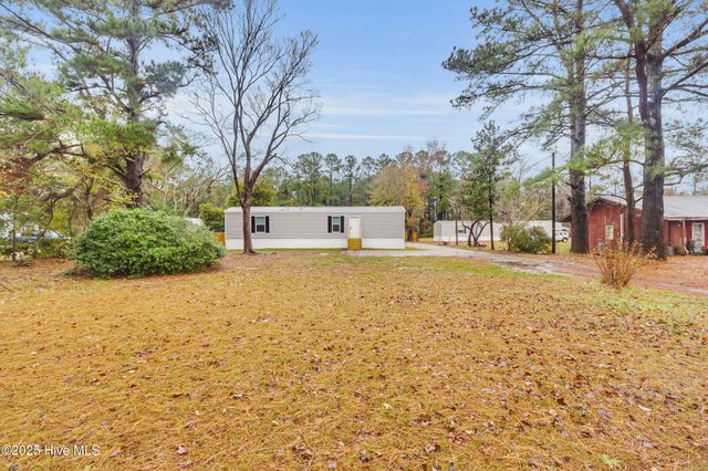 108 Gladewood Circle, New Bern, NC 28560