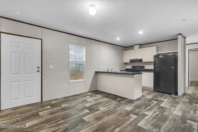 108 Gladewood Circle, New Bern, NC 28560