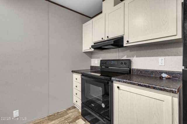 108 Gladewood Circle, New Bern, NC 28560