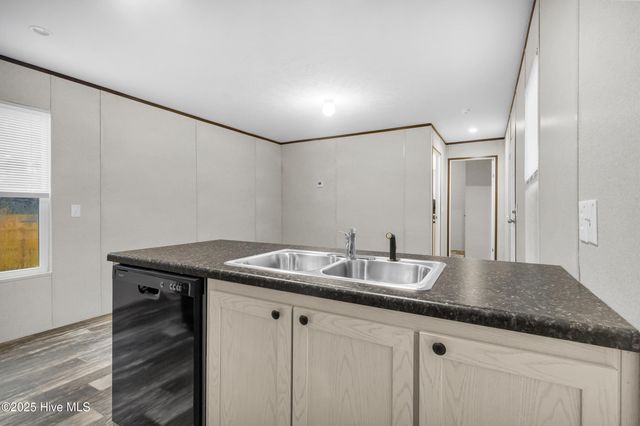 108 Gladewood Circle, New Bern, NC 28560