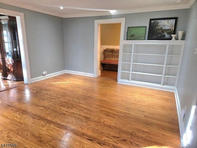 1 Pioneer Trl, Jefferson Twp., NJ 07438