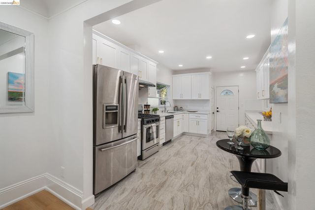 3006 High Street, Oakland, CA 94619