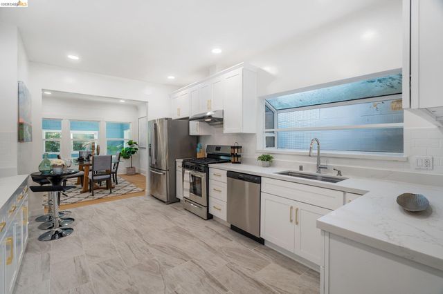 3006 High Street, Oakland, CA 94619