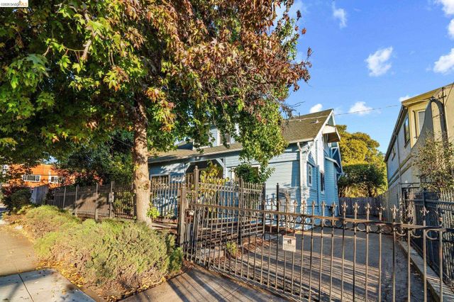 3006 High Street, Oakland, CA 94619