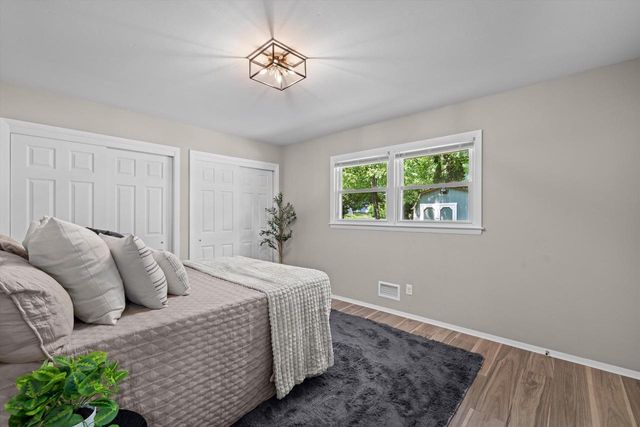 N57W18198 Juniper LANE, Menomonee Falls, WI 53051