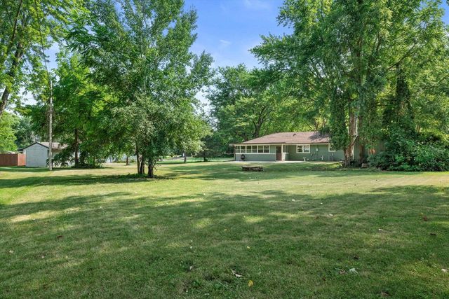 N57W18198 Juniper LANE, Menomonee Falls, WI 53051