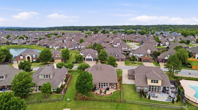 12569 S 67th East Avenue, Bixby, OK 74008