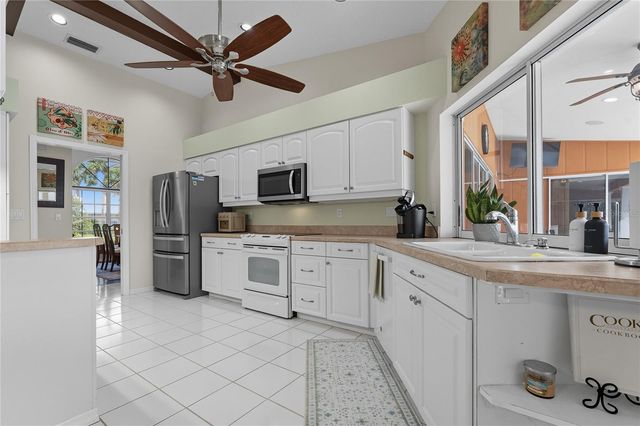 1447 GLENEAGLES DRIVE, Venice, FL 34292