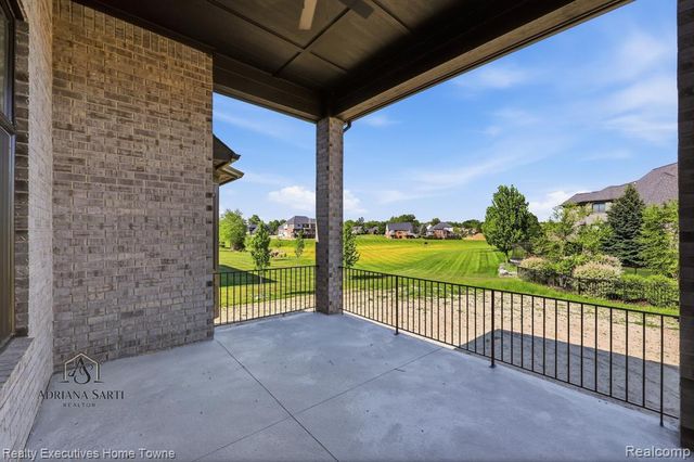 54161 Carrigan Drive, New Baltimore, MI 48047