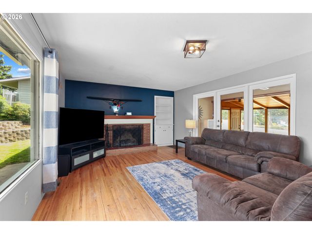 1321 Nw KING Ave, Pendleton, OR 97801