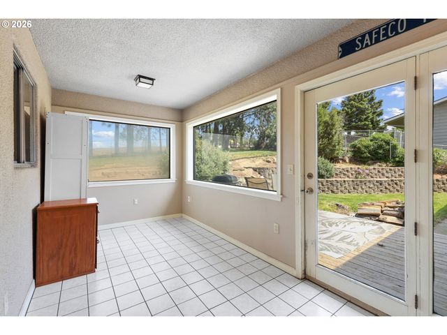 1321 Nw KING Ave, Pendleton, OR 97801