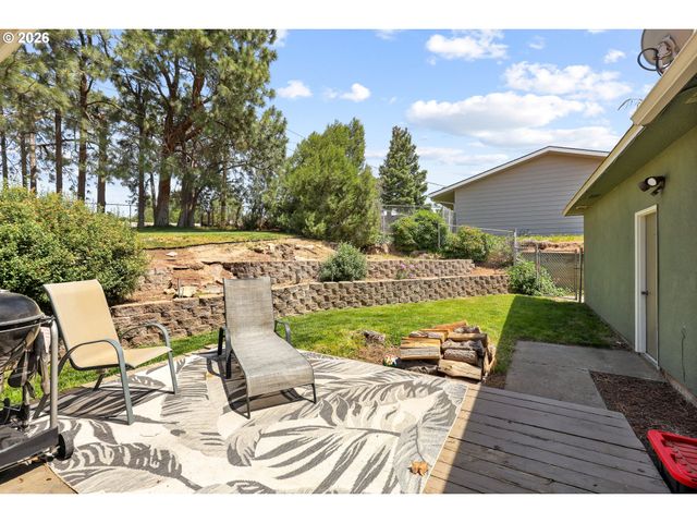 1321 Nw KING Ave, Pendleton, OR 97801