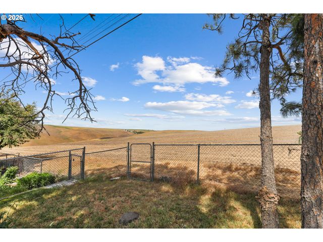1321 Nw KING Ave, Pendleton, OR 97801