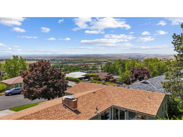 1321 Nw KING Ave, Pendleton, OR 97801