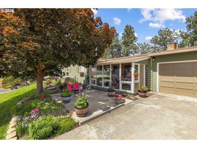 1321 Nw KING Ave, Pendleton, OR 97801