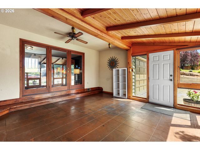 1321 Nw KING Ave, Pendleton, OR 97801