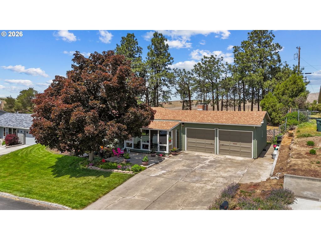 1321 Nw KING Ave, Pendleton, OR 97801