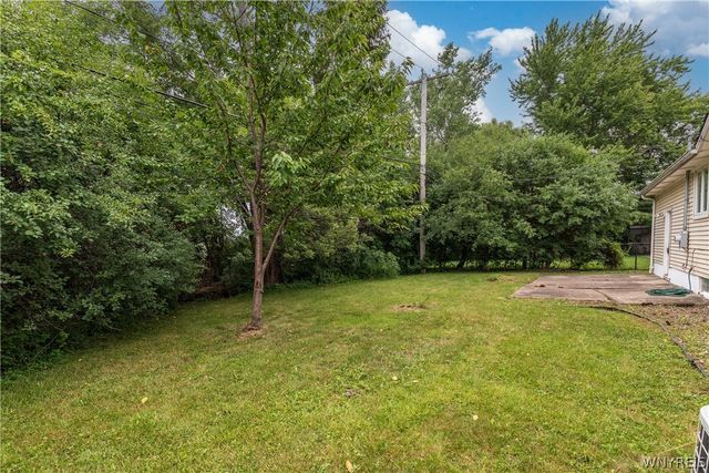 16 Newgate Road, Amherst, NY 14226