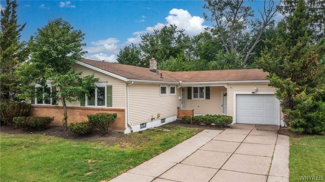 16 Newgate Road, Amherst, NY 14226
