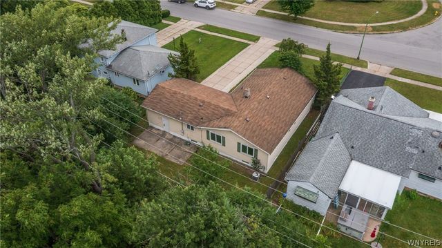 16 Newgate Road, Amherst, NY 14226