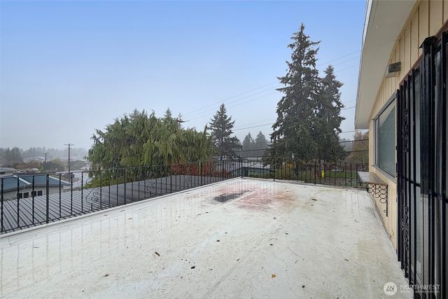 8501 42nd Street W, University Place, WA 98466