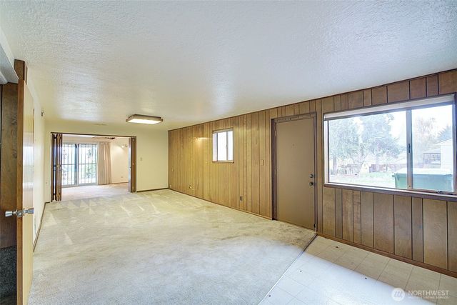 8501 42nd Street W, University Place, WA 98466