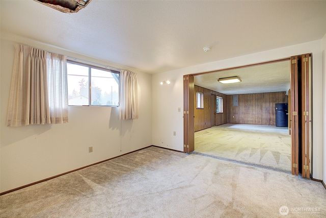 8501 42nd Street W, University Place, WA 98466