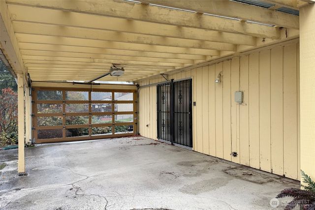 8501 42nd Street W, University Place, WA 98466