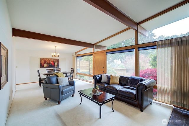 8501 42nd Street W, University Place, WA 98466