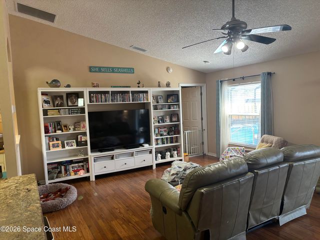 129 Bayamo Avenue NE, Palm Bay, FL 32907