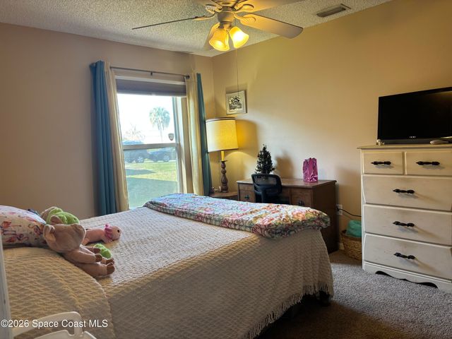 129 Bayamo Avenue NE, Palm Bay, FL 32907