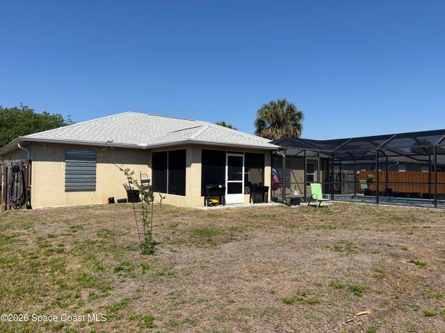 129 Bayamo Avenue NE, Palm Bay, FL 32907
