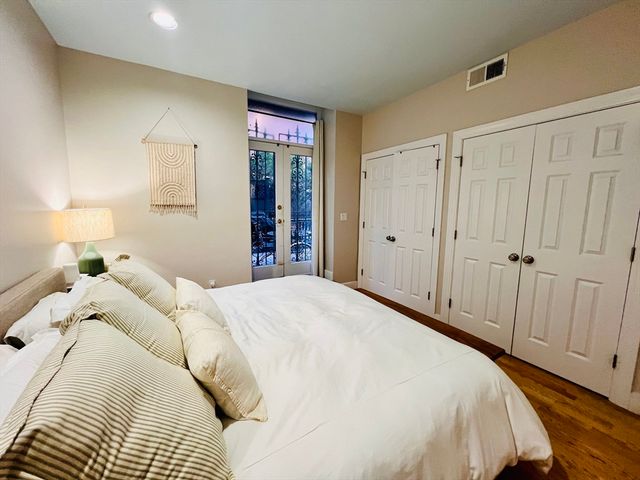 150 Appleton St 1E, Boston, MA 02116