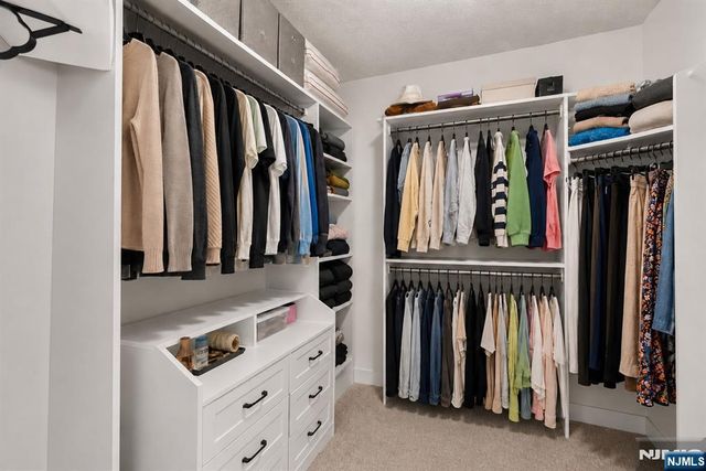1020 Harmon Cove Tower 1020, Secaucus, NJ 07094