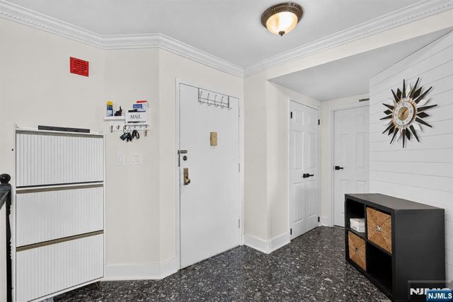 1020 Harmon Cove Tower 1020, Secaucus, NJ 07094