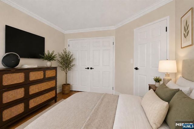 1020 Harmon Cove Tower 1020, Secaucus, NJ 07094