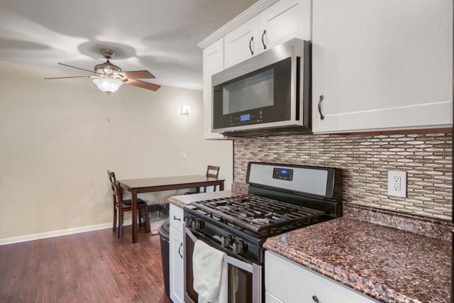4201 Lakeside Avenue N 302, Brooklyn Center, MN 55429