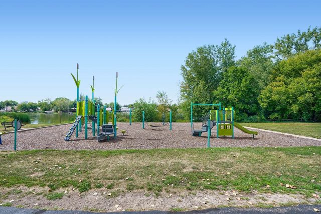 4201 Lakeside Avenue N 302, Brooklyn Center, MN 55429