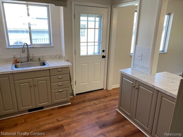 903 Roselawn Drive, Rochester, MI 48307