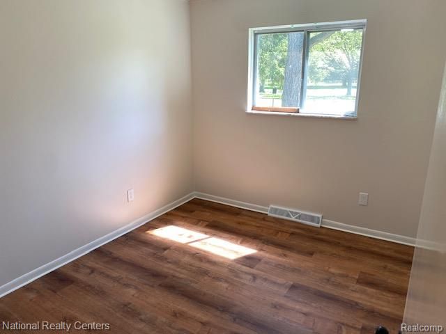 903 Roselawn Drive, Rochester, MI 48307